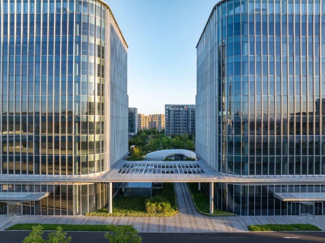 张江科学城数智天地 · 智慧谷：以“半园半院”理念，打造立体智慧社区新范式