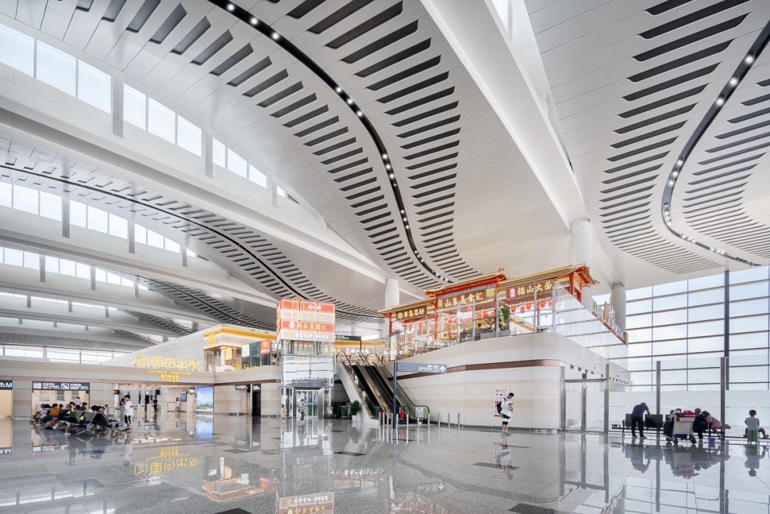 新作 | 烟台蓬莱国际机场二期--中建西南院+Aedas+上海新时代