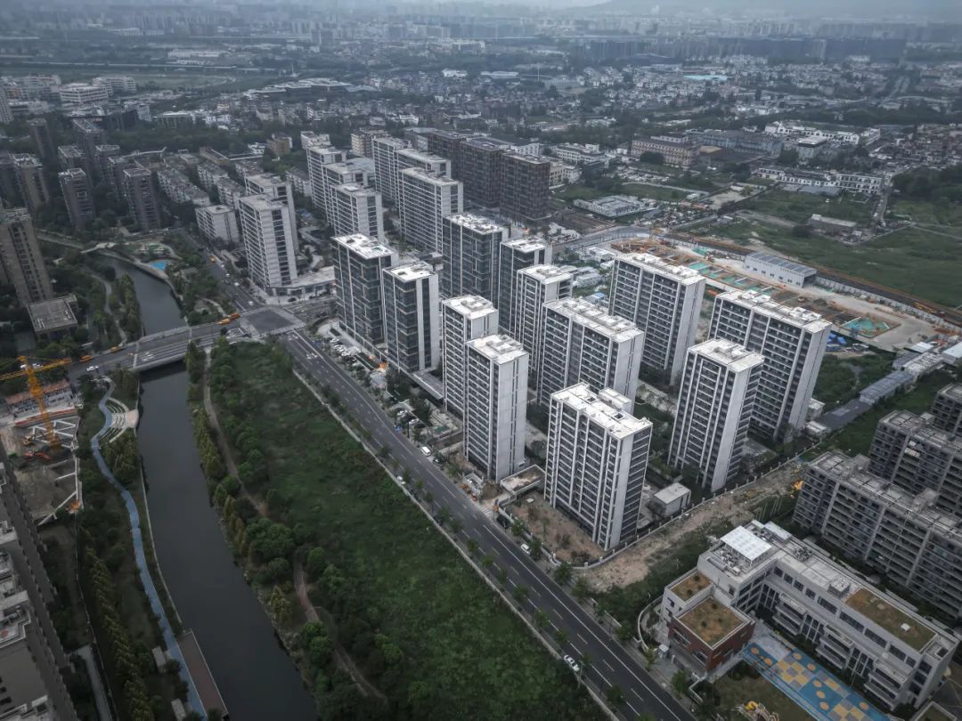 拥江而居的都市度假生活 | 杭州世茂·风颂府璞云东方【致逸现场】