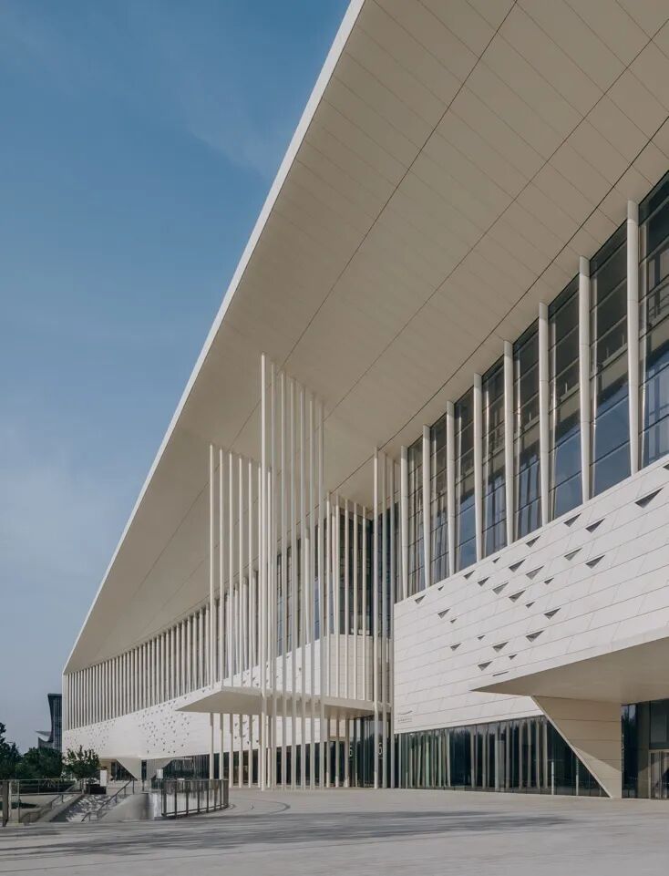 包赞巴克 &middot; Project | 中国国家会议中心二期：轻盈曲线彰显「场所精神」，多孔立面寓意「百鸟腾飞」