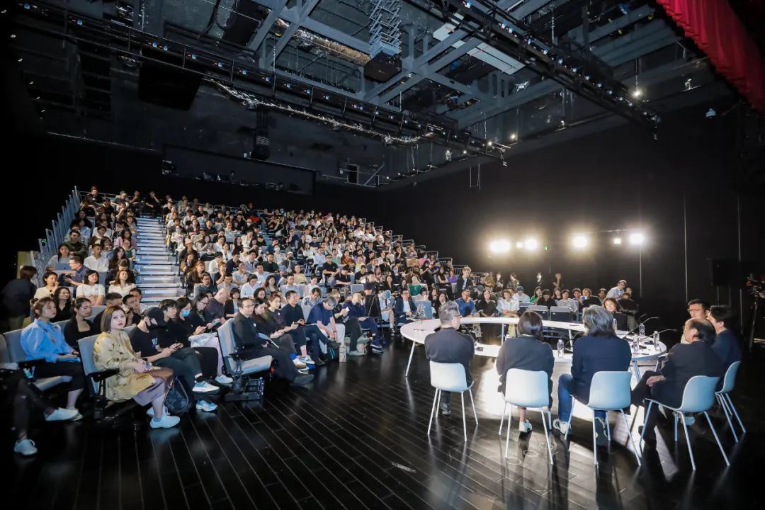 线上首播预约 | 《马岩松：流动的大地》主题圆桌论坛