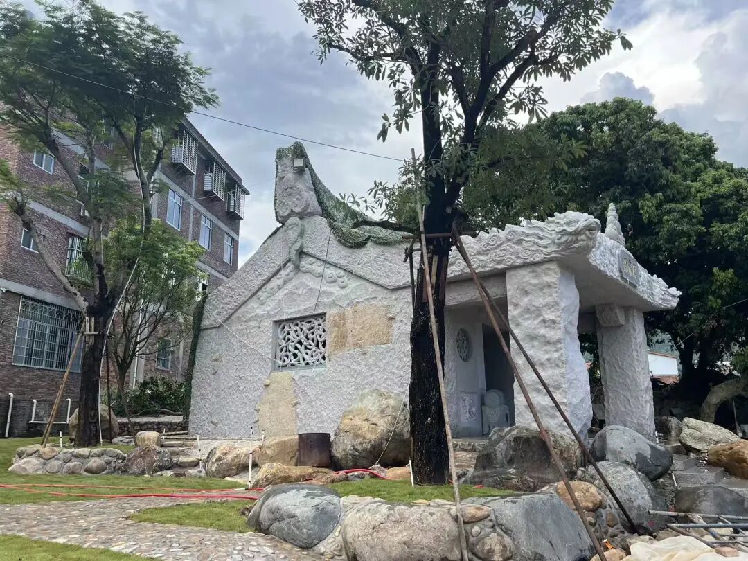 陈文令：万顷波中见自由