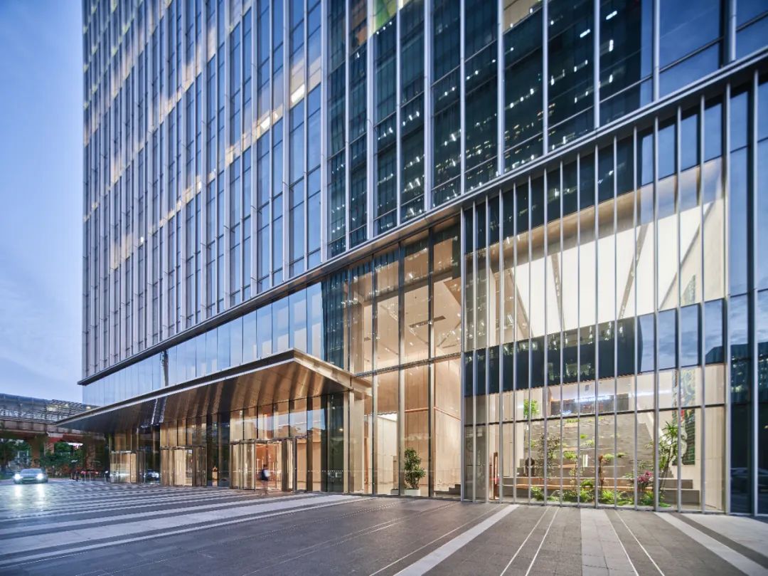 前滩国际广场与陆家嘴广场L+PLAZA商场