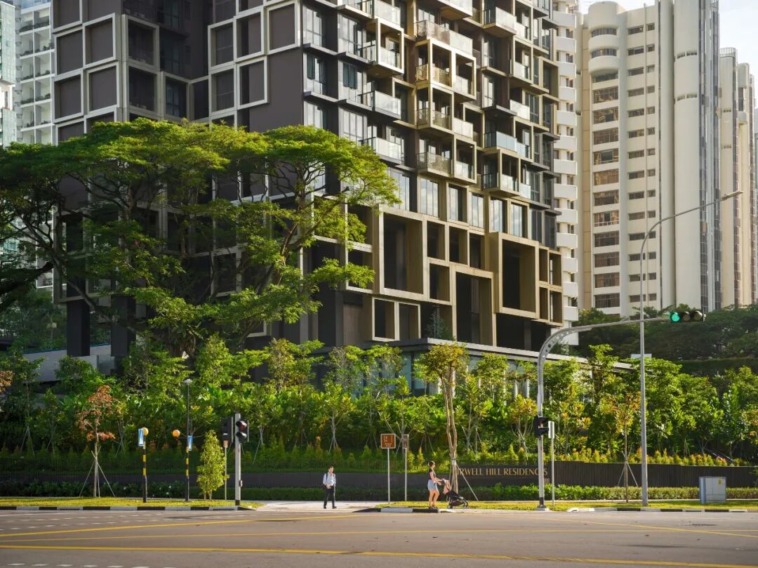 新加坡「隽峰」住宅完工，MVRDV 的像素化立面设计为高端预制建造塔楼赋予独特的藤蔓意象
