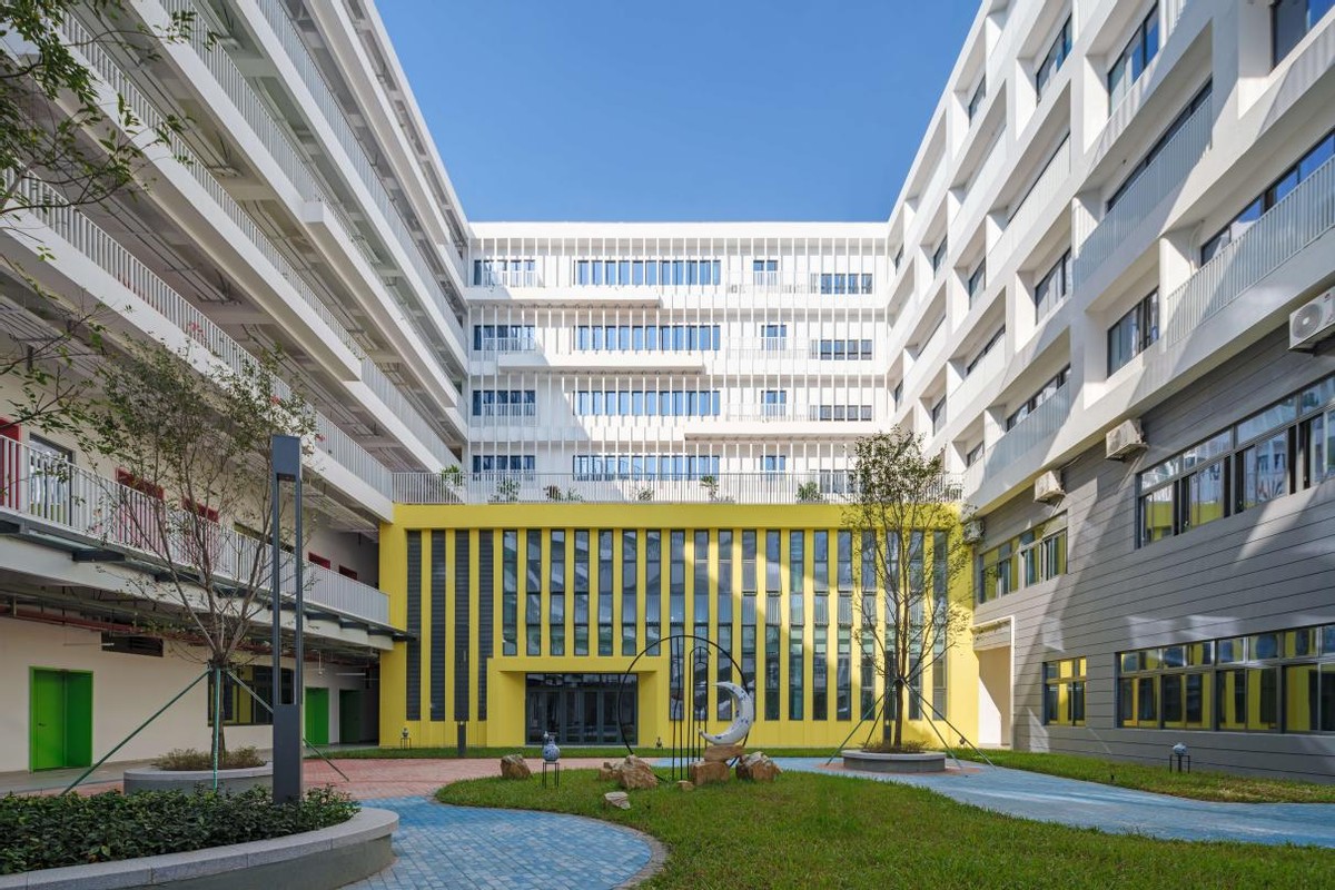 深圳市龙华区外国语学校福城校区