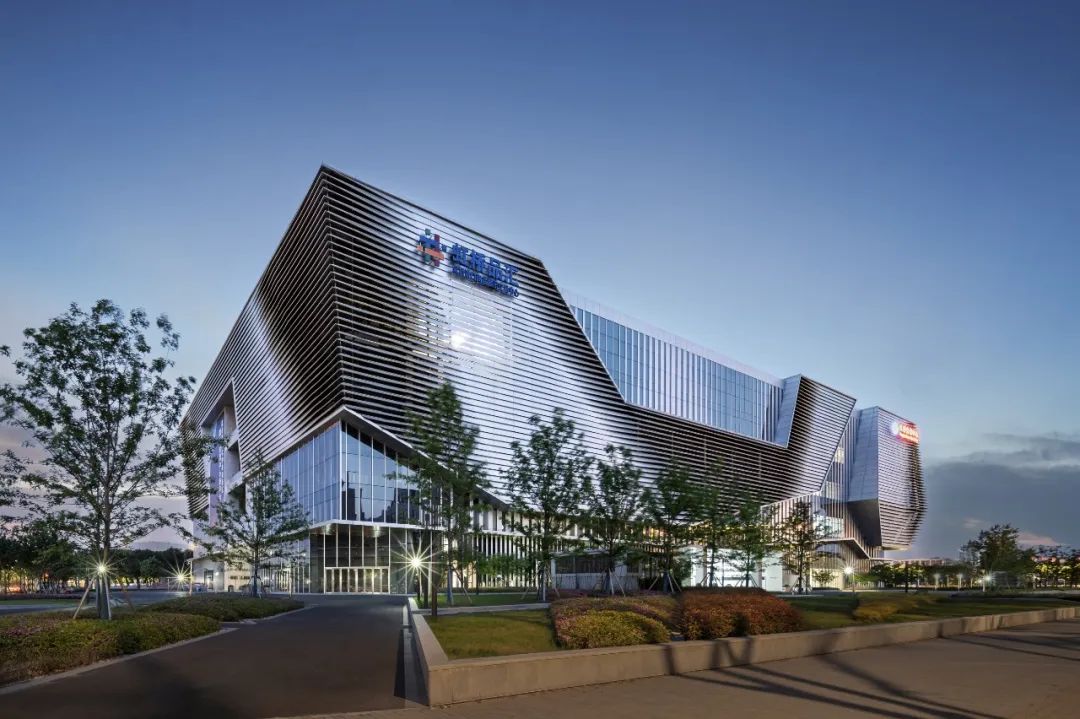 Aedas新作&nbsp;|&nbsp;展销共存、多场景融合的上海虹桥进口商品展示交易中心