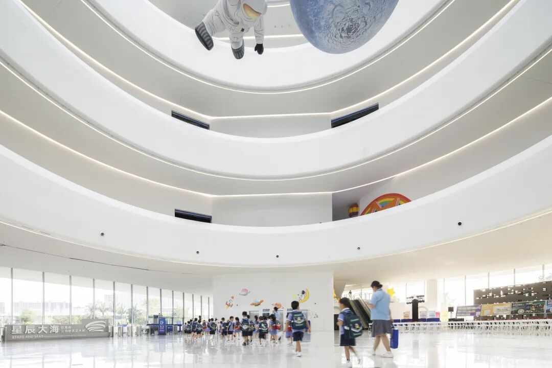 流动与混沌:马岩松MAD海南科技馆建成