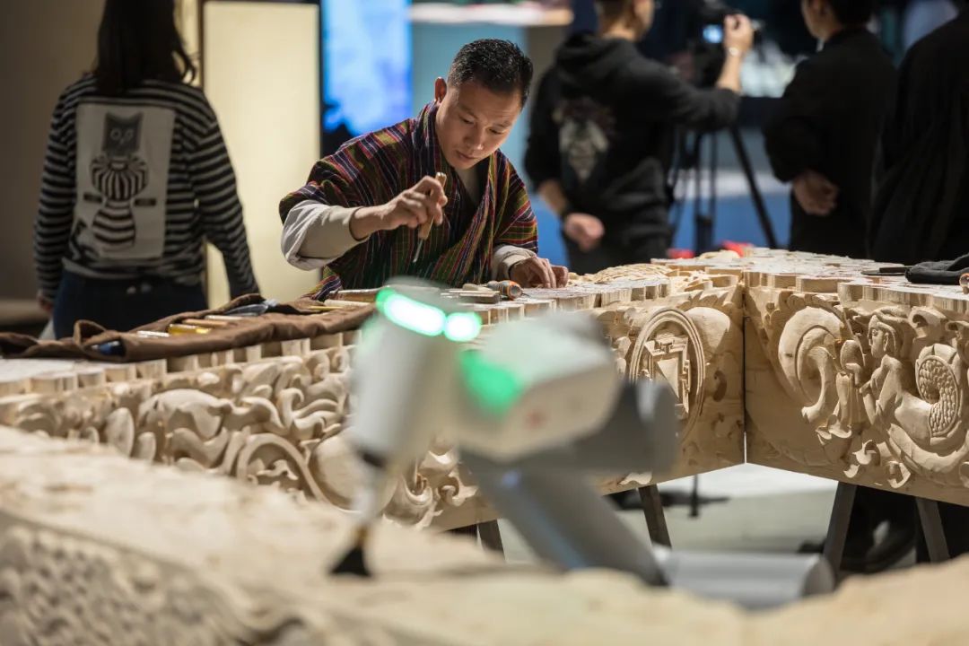 BIG在2025威尼斯建筑双年展呈现展览《远古未来》：以技为桥，连接不丹的传统与未来