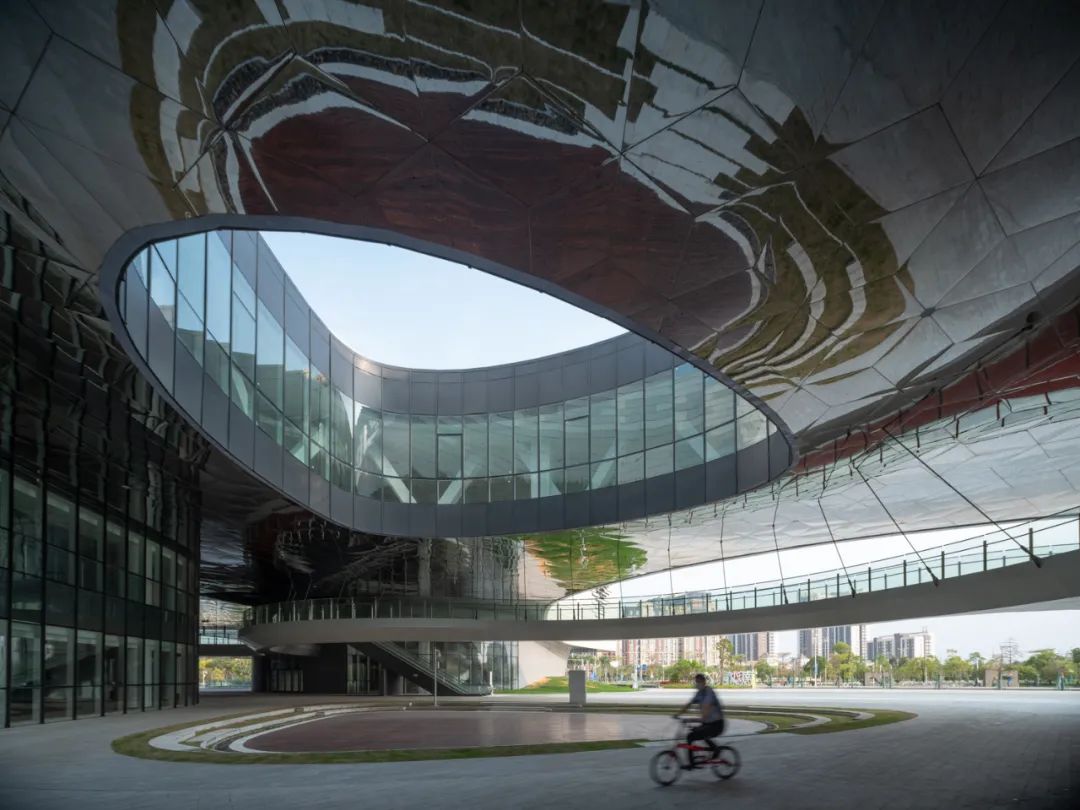 刘艺：建筑两难问题之间