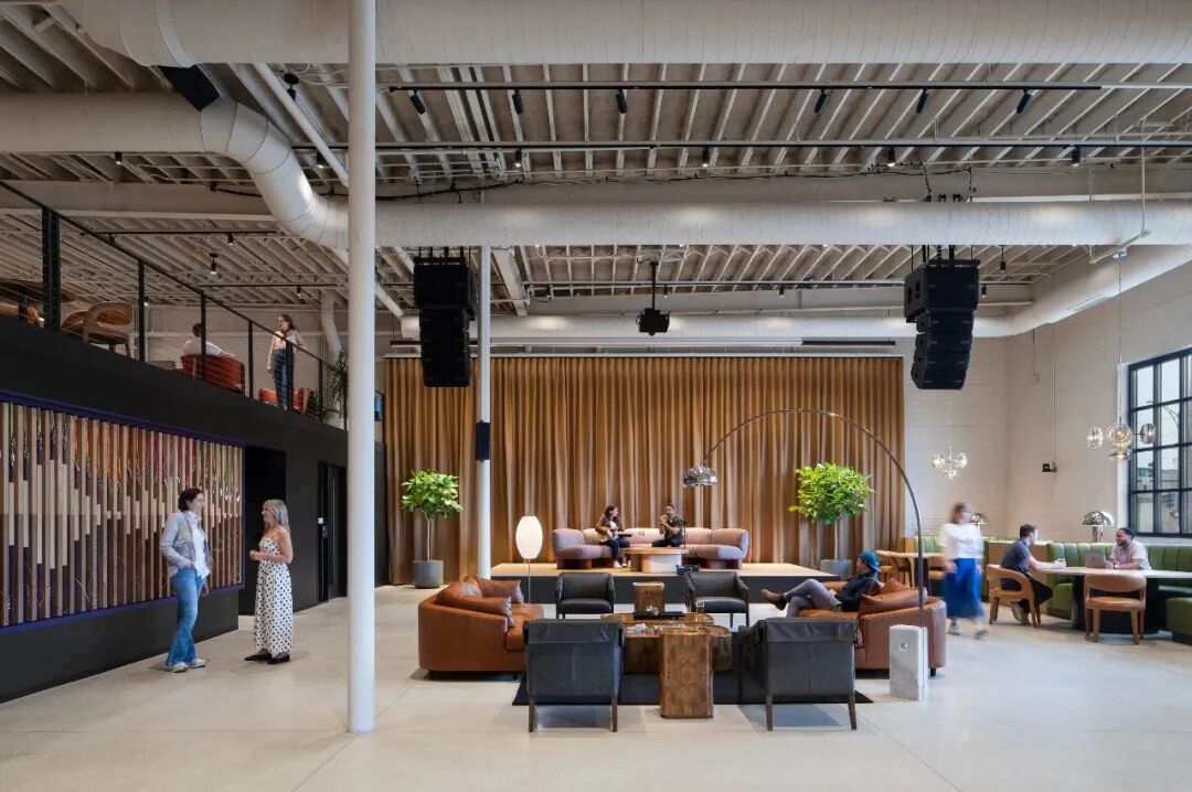 Gensler 2026年全球职场调研发现：使用AI最频繁的员工，团队联结也最紧密