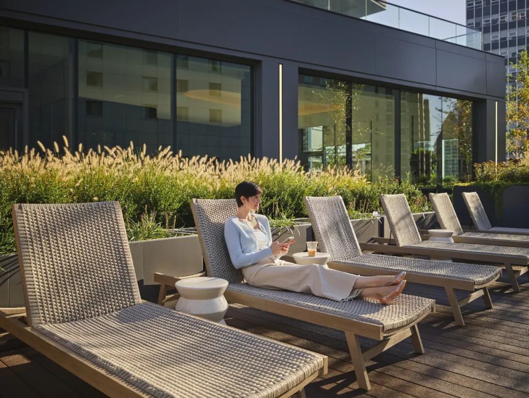 Pearl House: 从老旧办公楼到住宅典范的蜕变