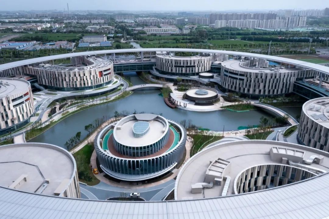 未来大学校园新样本 - 西交利物浦大学太仓校区投入使用