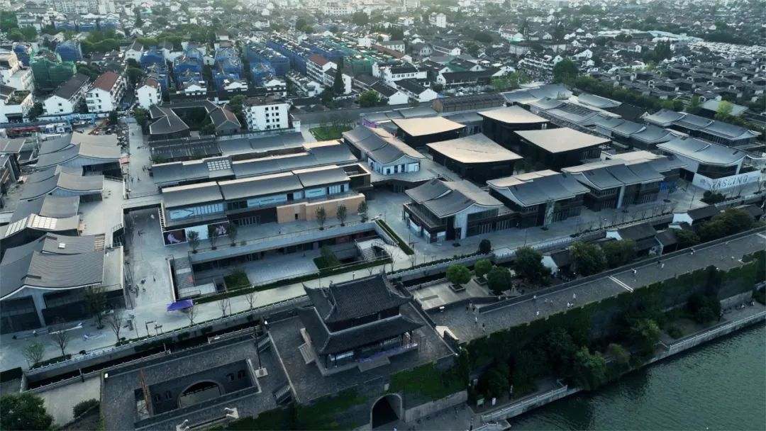 8月 | 深圳、杭州、南京等多项目完工或施工中，苏州、重庆标杆项目中秋即将面世...