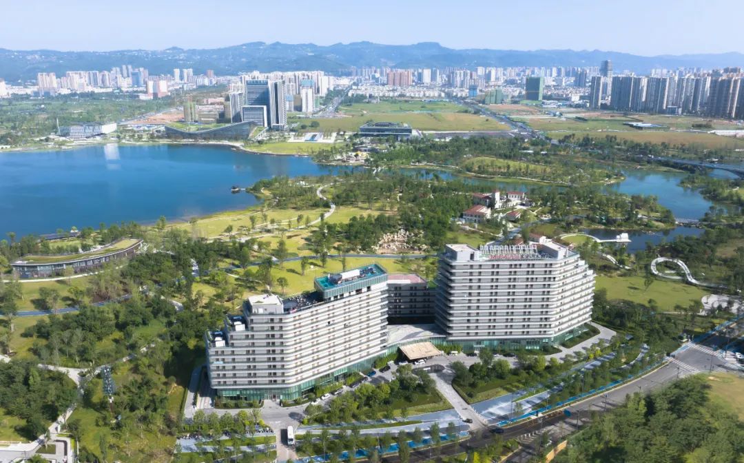 Aedas新作 | 成都东安湖木棉花酒店，打造休闲度假新方式