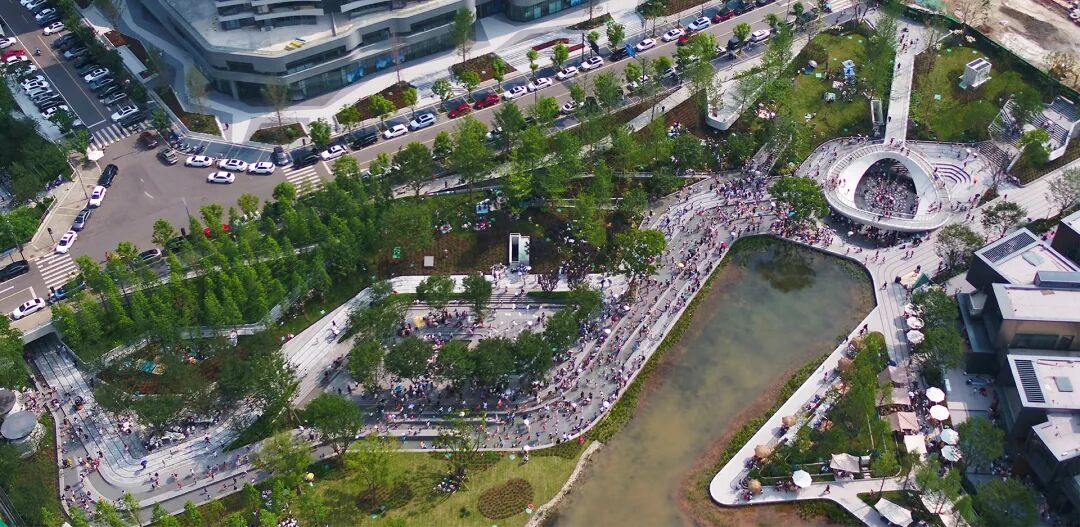 李中伟：自我校准，直白回应