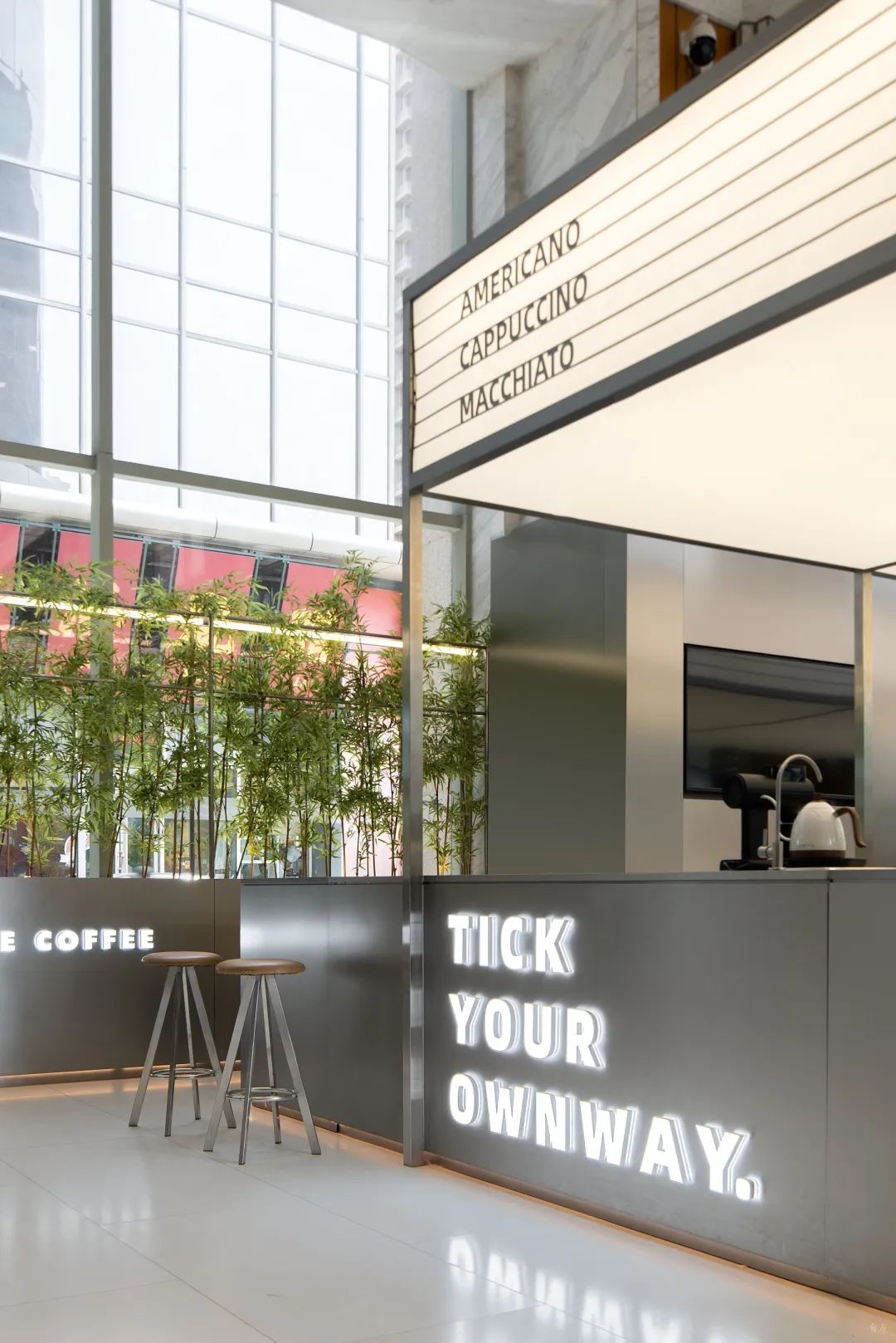 新作丨不锈钢与混凝土的交错：Ticle Coffee系列设计 / 大观建筑