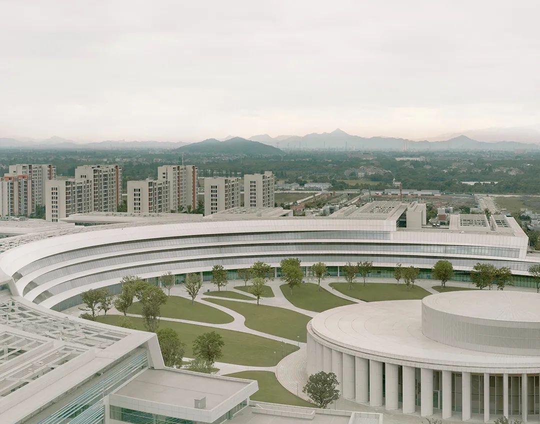 【建言丨对话Martin Henn】开放边界，重构可能：HENN的设计进化论