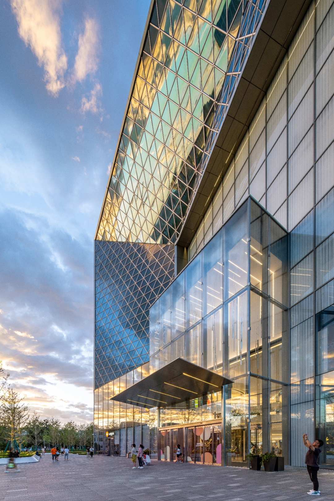 以万象系地标为例,解读商业地产的设计演进