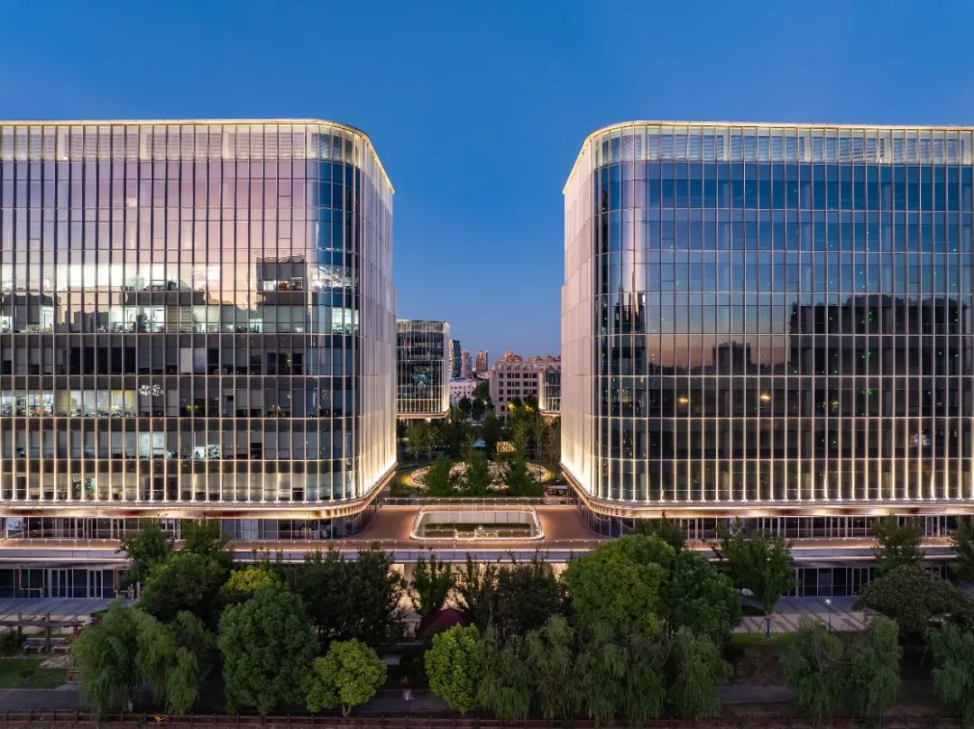 张江科学城数智天地 · 智慧谷：以“半园半院”理念，打造立体智慧社区新范式