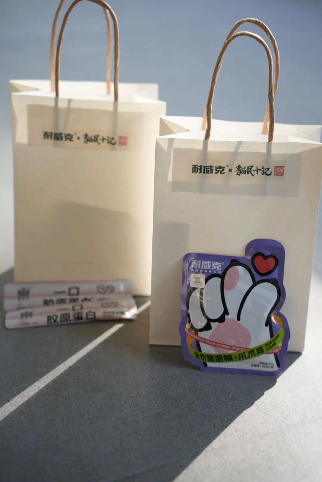 三文鱼飘到景德镇：马陈兵瓷都个展顺利开幕