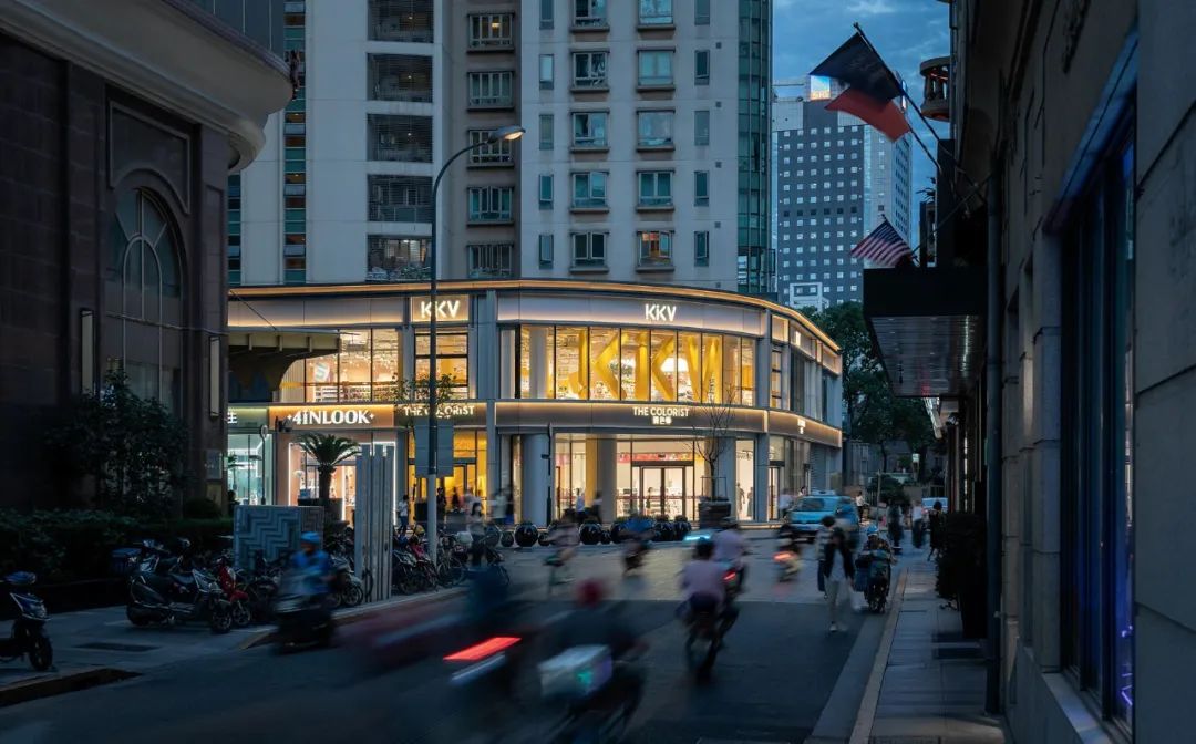 伍兹贝格合伙人赖嘉骐在《FRAME构架》采访中分享街区创生想法：目的地是街道，而非商店！