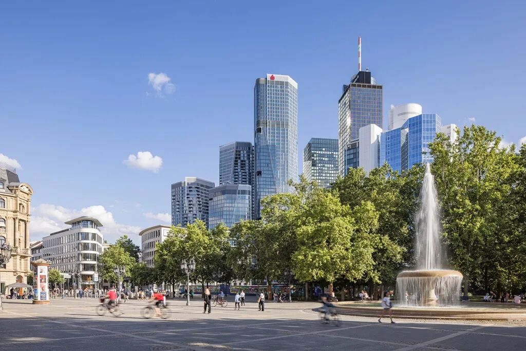 FOUR Frankfurt 法兰克福全能城市综合体已部分投入使用
