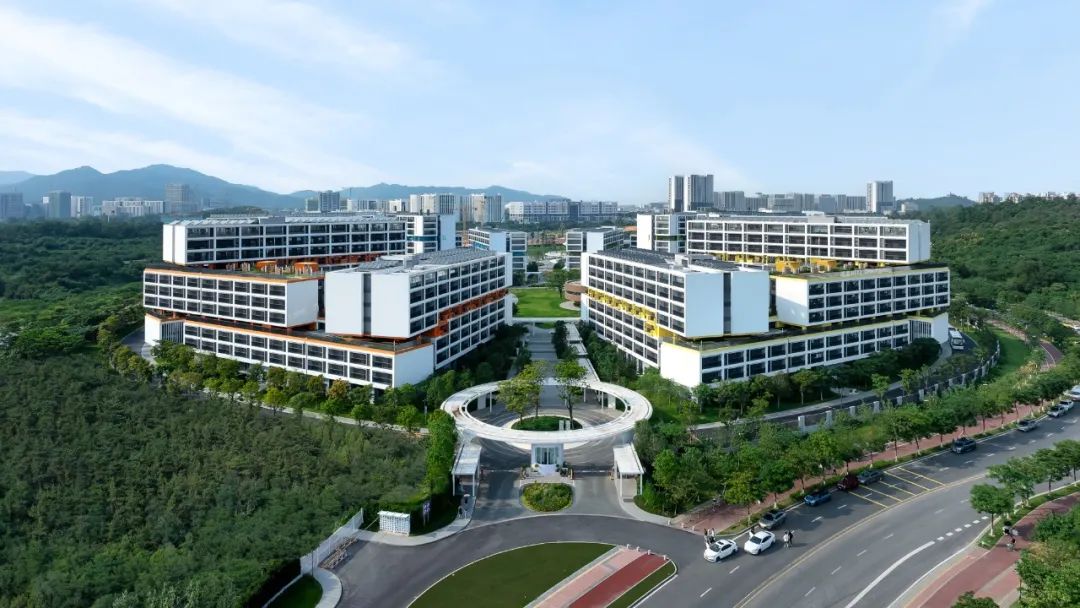 Aedas新作 | 北师香港浸会大学二期校园，钟灵毓秀，碧水绕亭