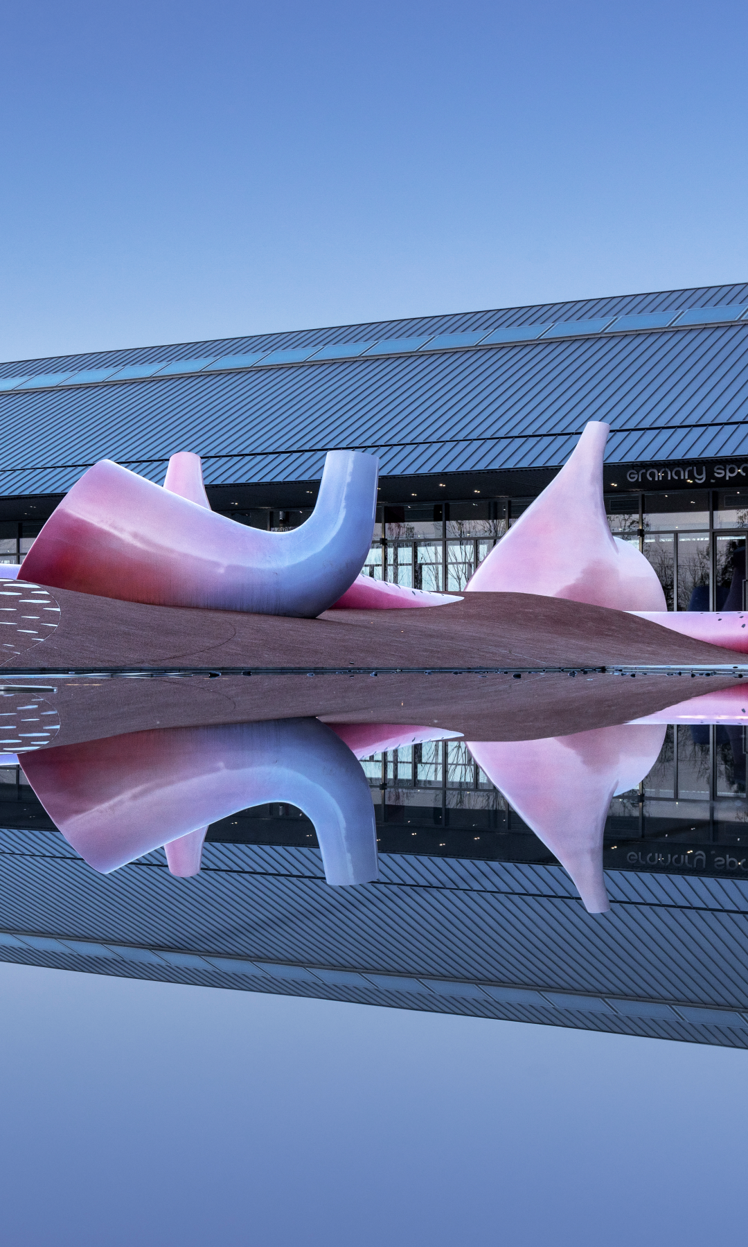 普利兹克大师最新作品:老粮仓变身筒仓艺术中心!