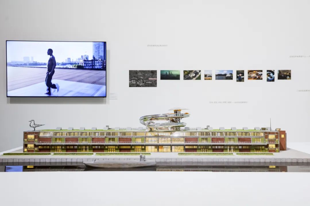 《马岩松：流动的大地》大展深圳开幕