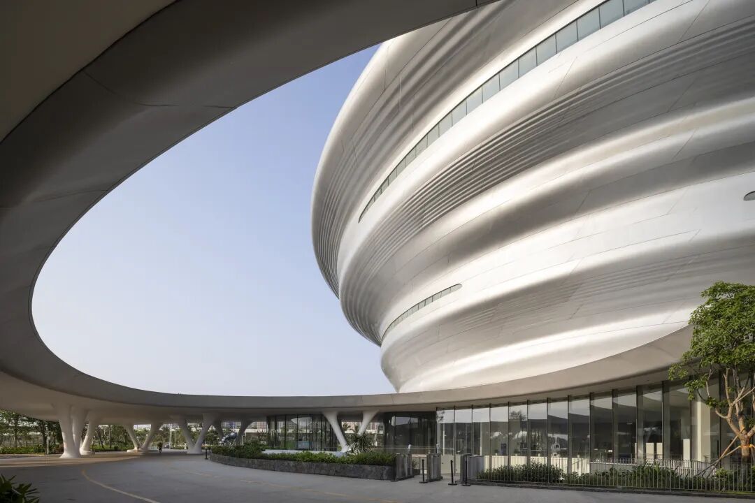 流动与混沌:马岩松MAD海南科技馆建成