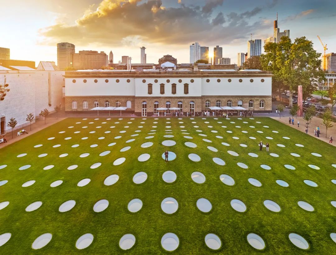 s+s 项目| 法兰克福天际线绝佳观赏点,施塔德尔博物馆屋顶露台全新开放!