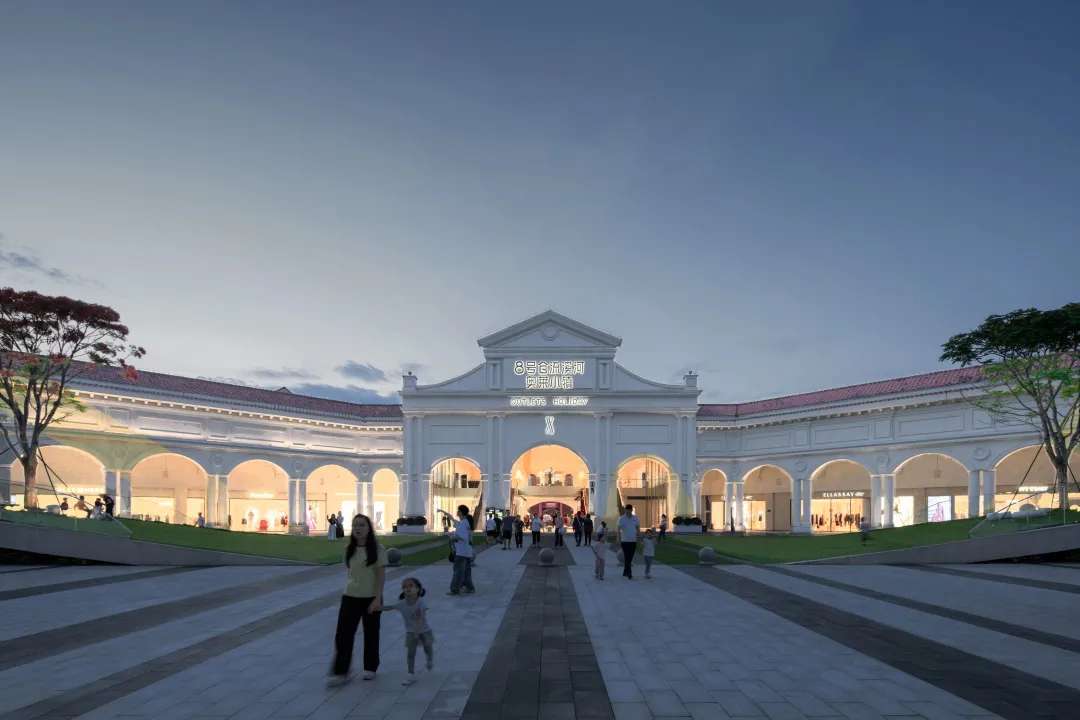 易加设计+都市实践刘晓都工作室｜广州八号仓流溪河奥莱小镇改造： 被时代抛弃的欧陆风如何重焕生机