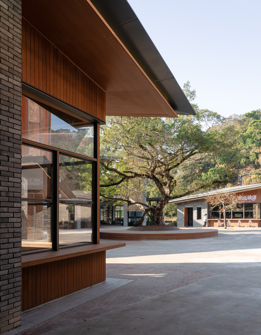 line+新作：从废弃小学到社区客厅，惠州徐田有机更新