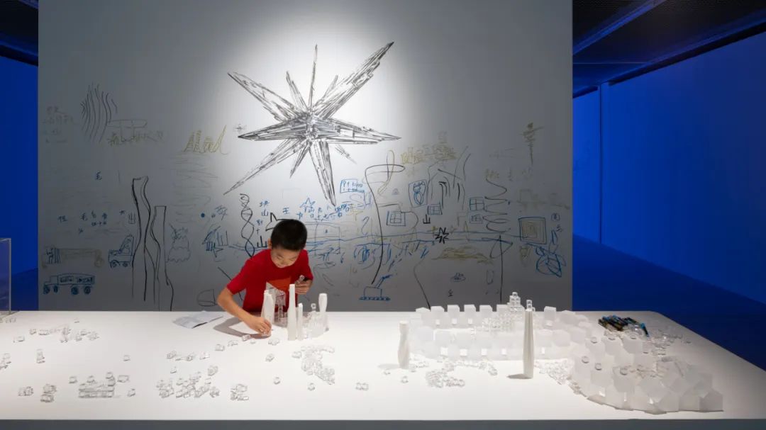 《马岩松：流动的大地》大展深圳开幕