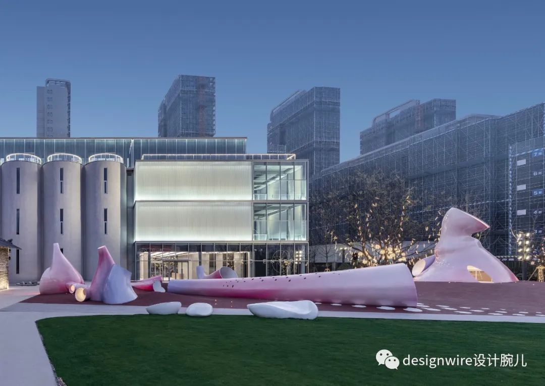 普利兹克大师最新作品:老粮仓变身筒仓艺术中心!