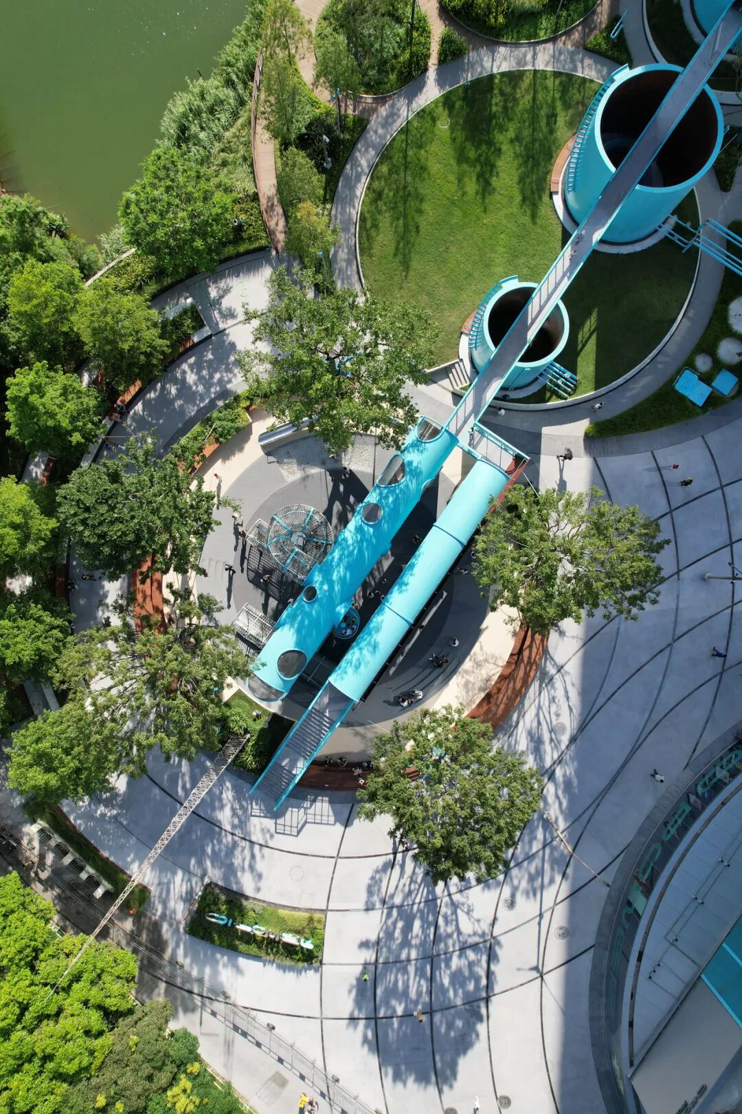 李中伟：自我校准，直白回应