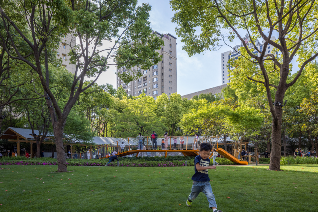 李中伟：自我校准，直白回应