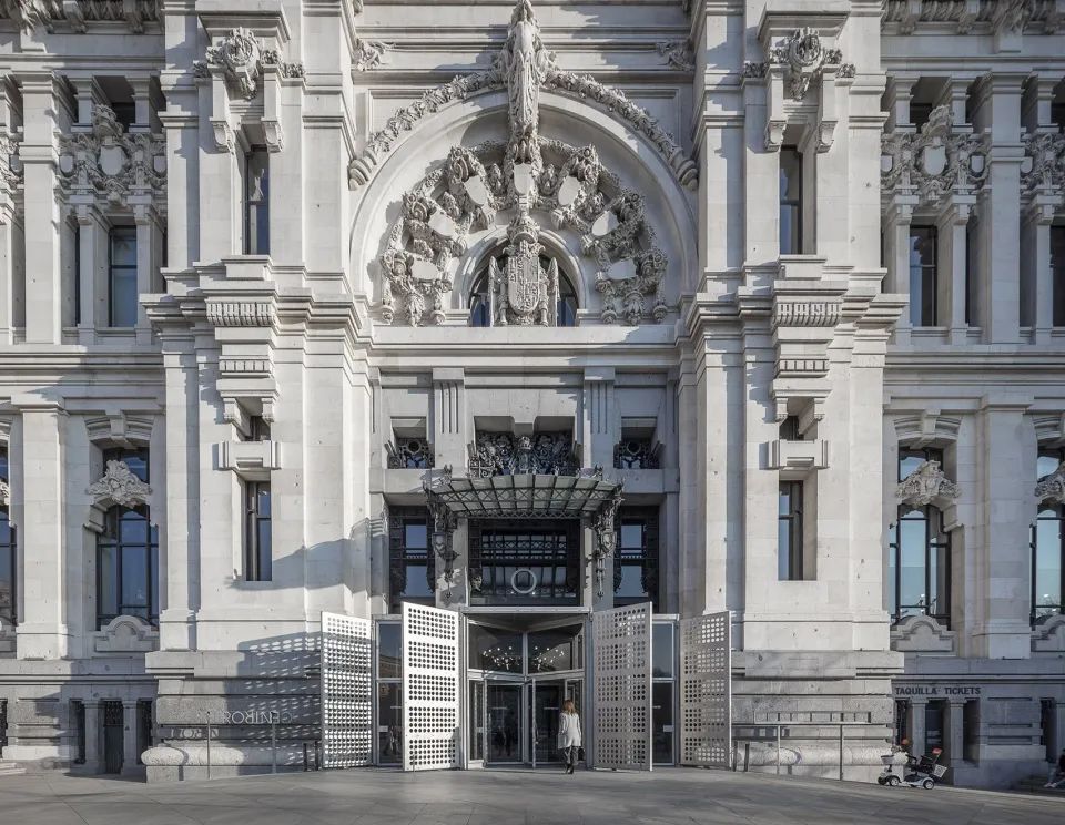 邮政大楼重生改造 | 摇身变为态度十足的文化中心！