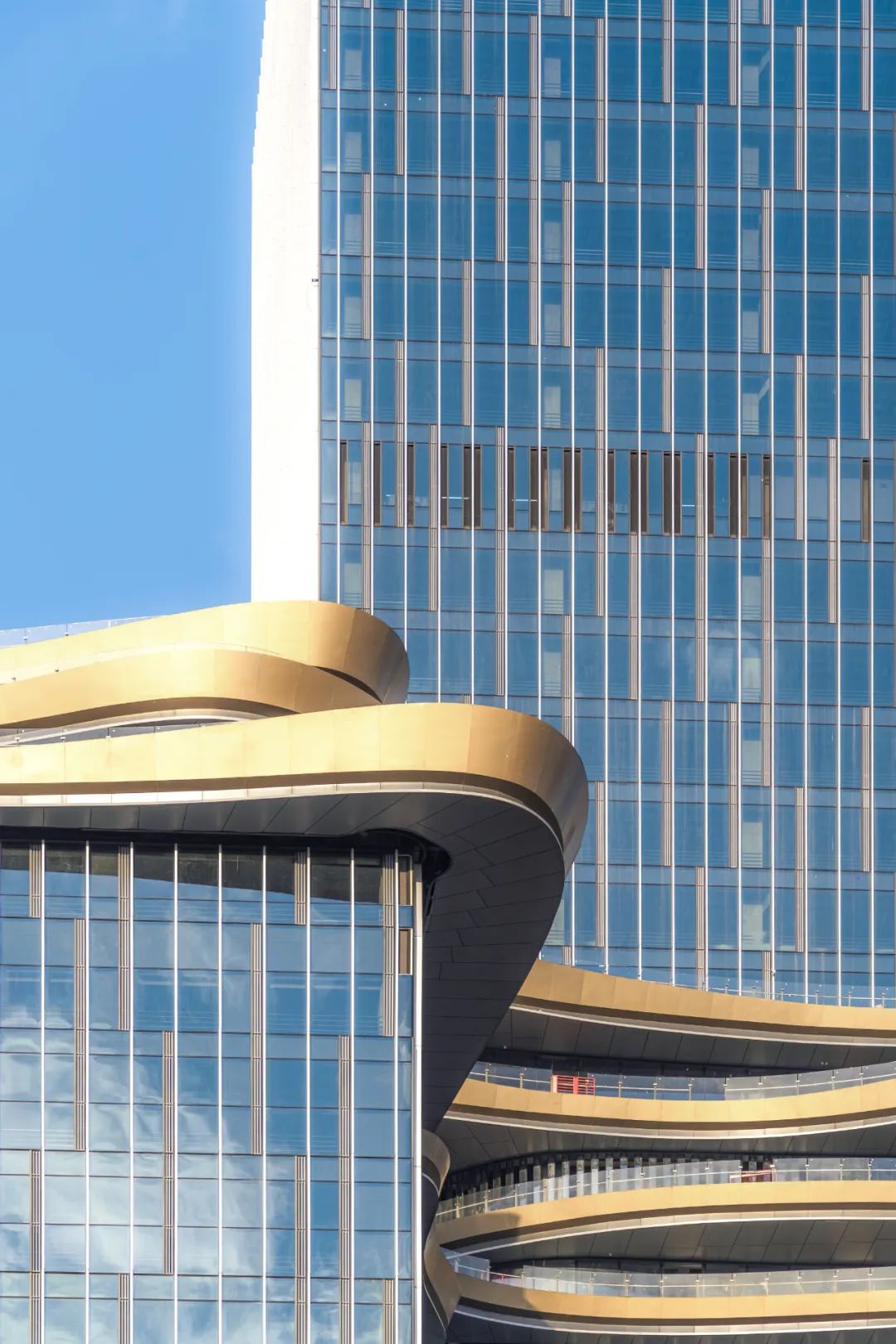 Aedas新作 | 横琴铁建广场: 珠海“天空之桥” 联通综合体