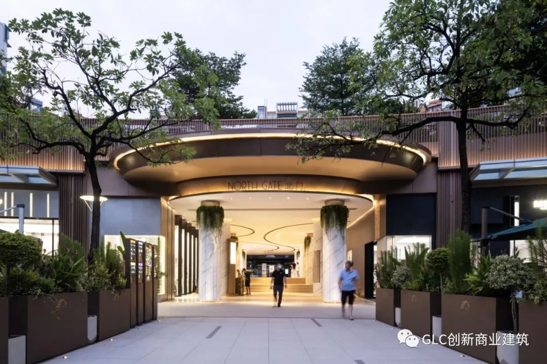 购物中心成为城市漫游的“微度假”胜地