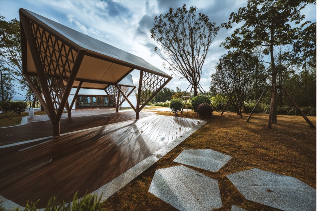 山水间的极致生活 | 世茂碧海银湖