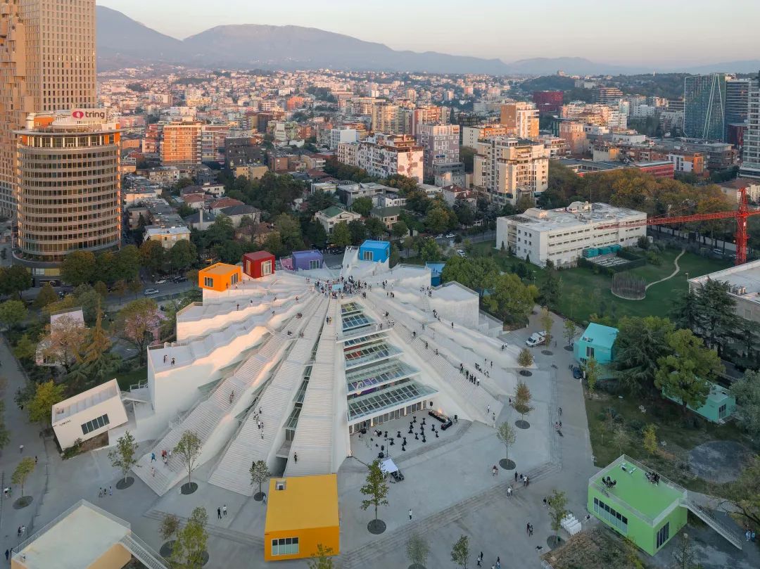 MVRDV 焕新「地拉那金字塔」，打造阿尔巴尼亚新文化教育中心