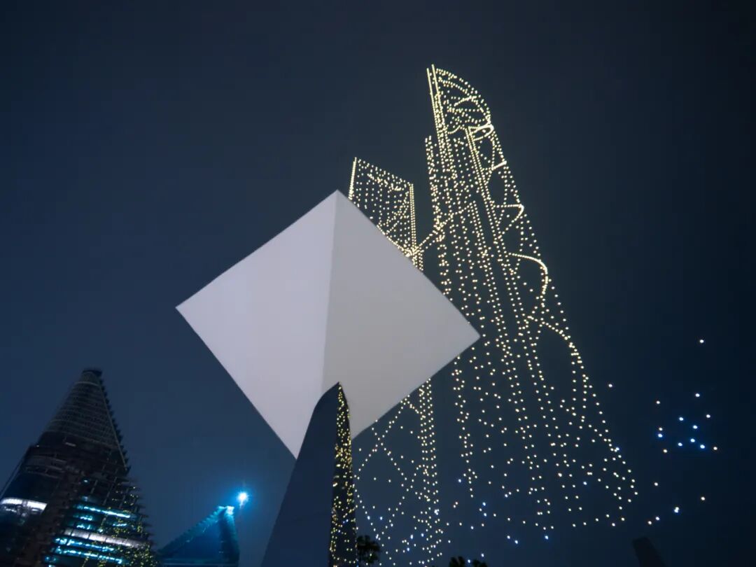 从「光之塔」到「云坐标」｜line+在杭州第三中心中轴线的城市媒介实验