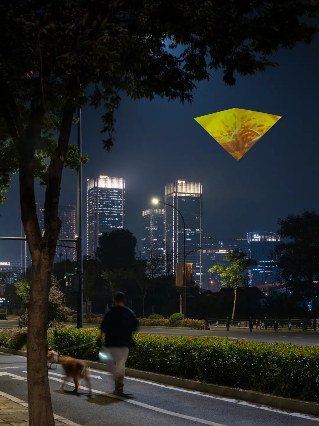 从「光之塔」到「云坐标」｜line+在杭州第三中心中轴线的城市媒介实验