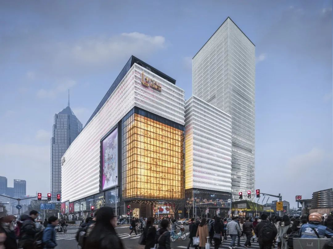 将浦东新区商业和交通配套无缝结合的公共目的地:上海浦东金融广场(上)