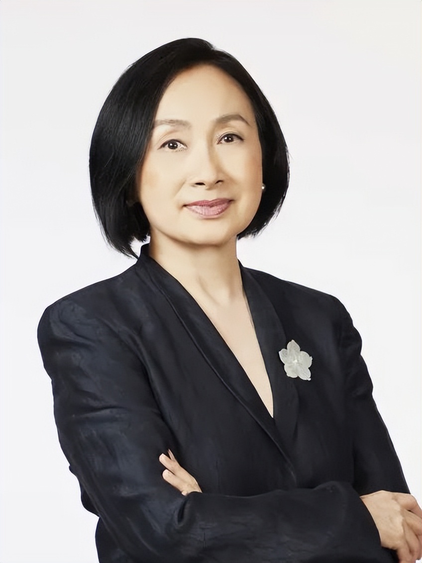 领导 SOM 的杰出女性