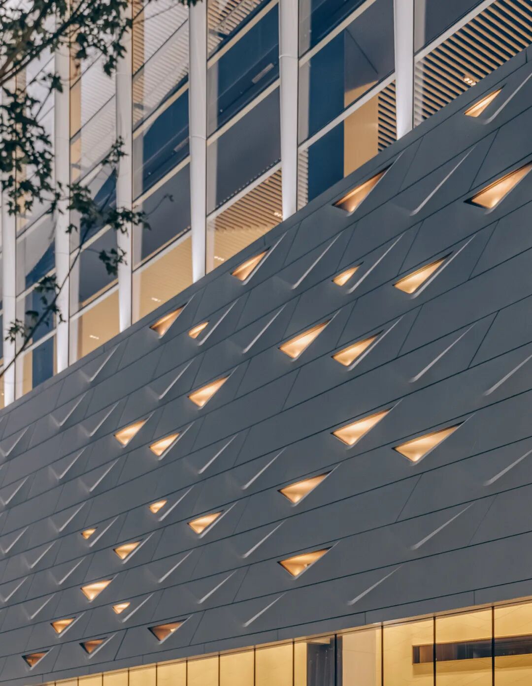 包赞巴克 &middot; Project | 中国国家会议中心二期：轻盈曲线彰显「场所精神」，多孔立面寓意「百鸟腾飞」