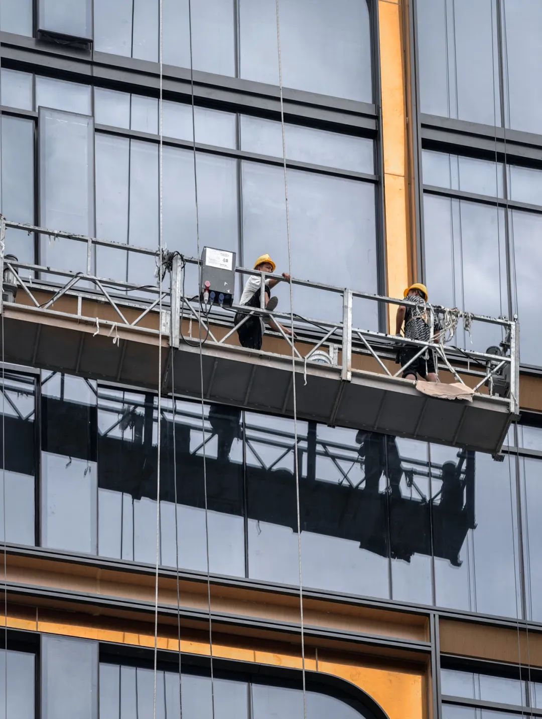 拥江而居的都市度假生活 | 杭州世茂·风颂府璞云东方【致逸现场】