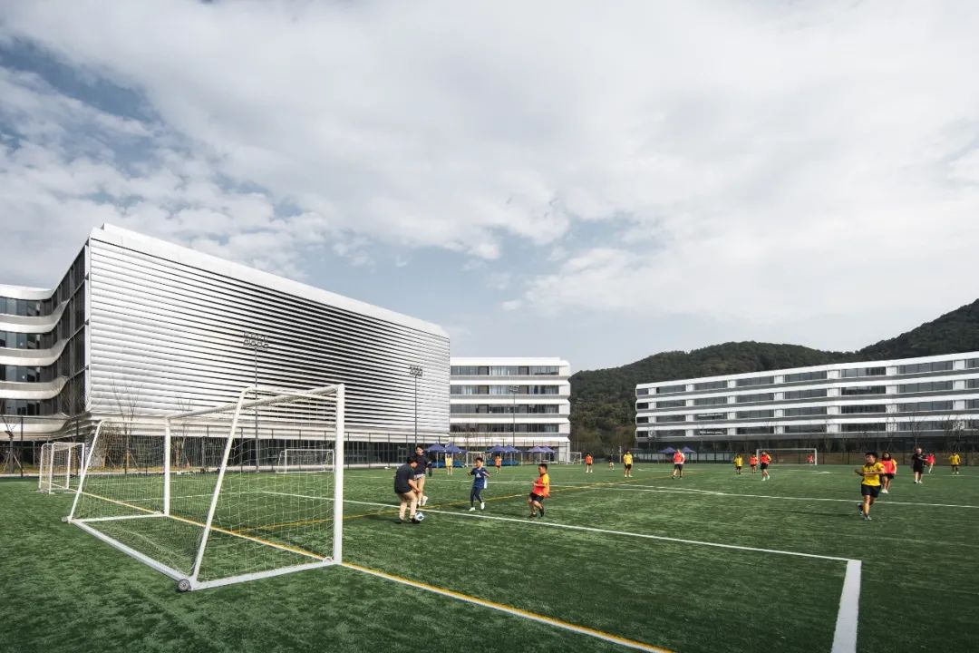 line+WORK | Education Hub：HIS杭州国际学校
