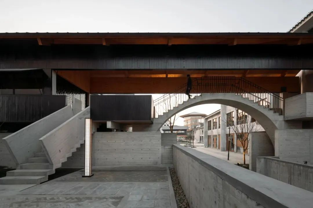 【建言丨对话王灏】以木构精神延续当代人地关系，建筑就是要诚挚地表达这个时代